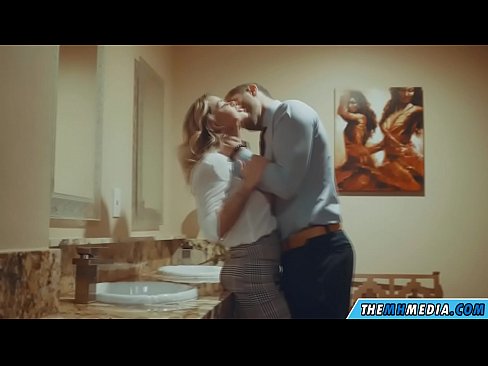❤️ Бүкіл аққұба сізді қоғамдық дәретханада азғырғанда ❤ Суперпорно kk.sex78.ru